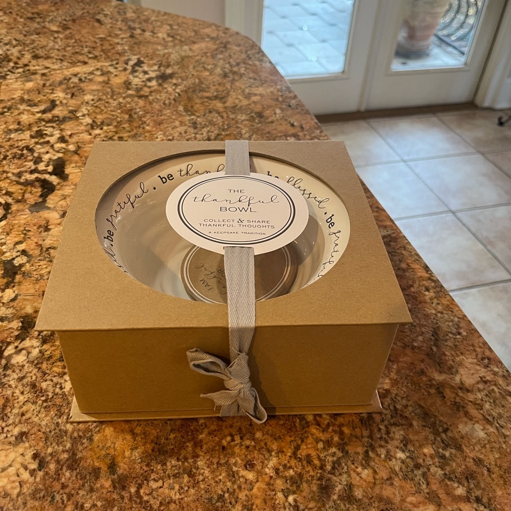 The Thankful Bowl by Mud Pie. “Be thankful, Be blessed”, Be grateful”. - Picture 1 of 8
